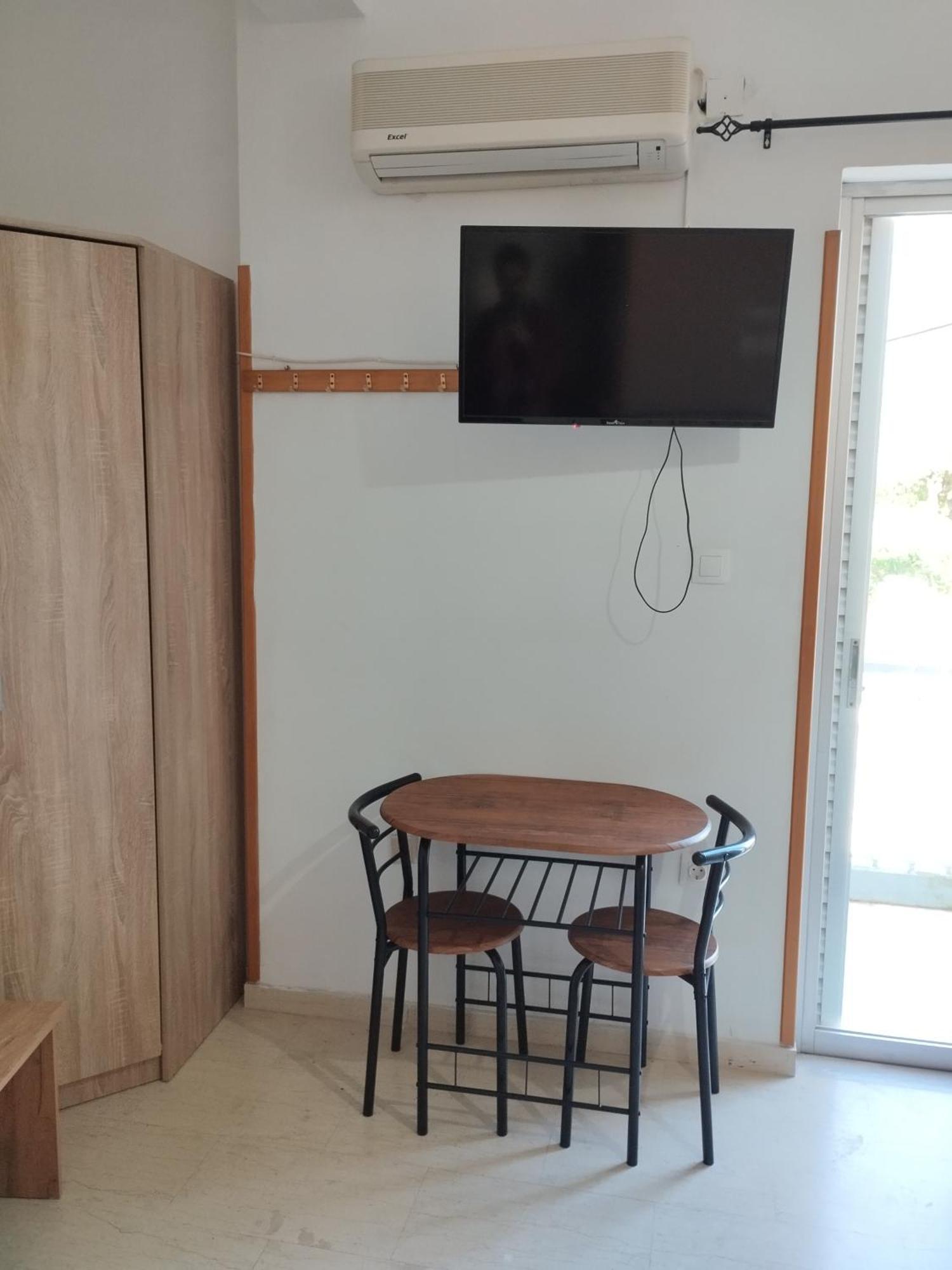 Hector'S Studios Alykanas  Luaran gambar